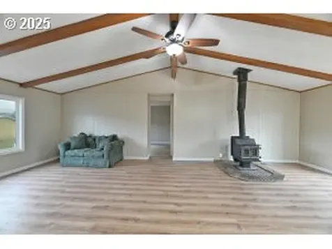 1330 Glenbrook Loop Road Riddle OR 97469