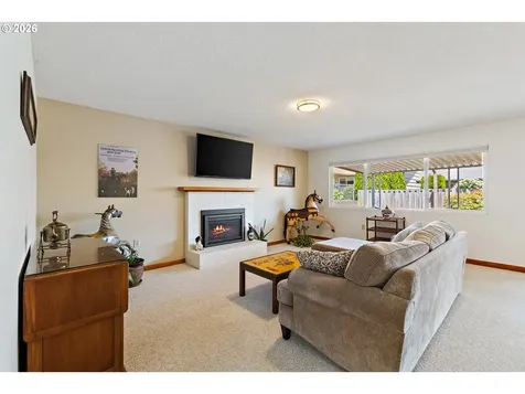 15685 SW Queen Victoria Place Portland OR 97224