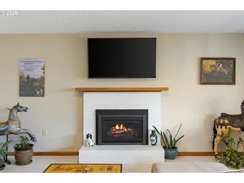 15685 SW Queen Victoria Place Portland OR 97224