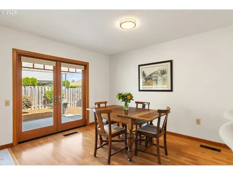 15685 SW Queen Victoria Place Portland OR 97224