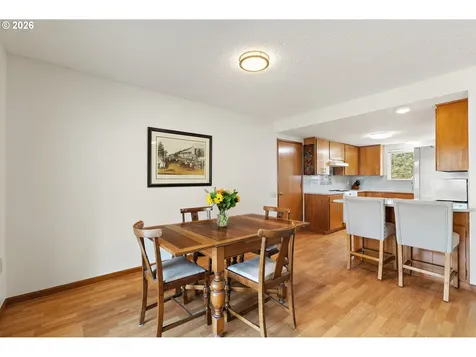 15685 SW Queen Victoria Place Portland OR 97224