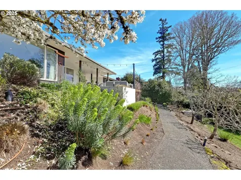 7820 SW Northvale Way Portland OR 97225