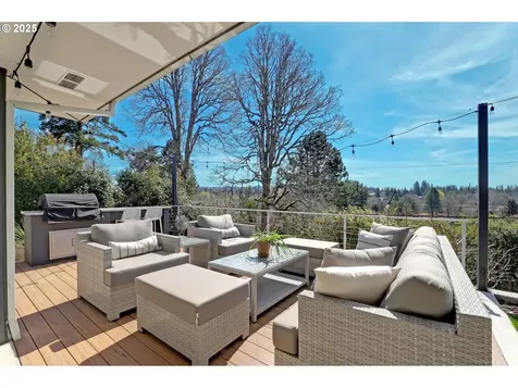 7820 SW Northvale Way Portland OR 97225