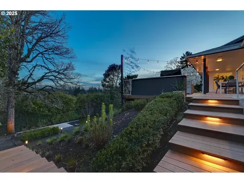 7820 SW Northvale Way Portland OR 97225