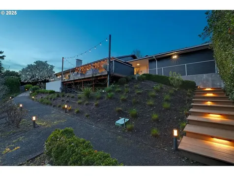 7820 SW Northvale Way Portland OR 97225