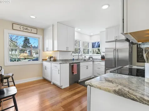 611 W 27th Street Vancouver WA 98660