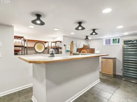 611 W 27th Street Vancouver WA 98660