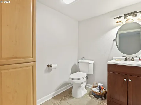 611 W 27th Street Vancouver WA 98660