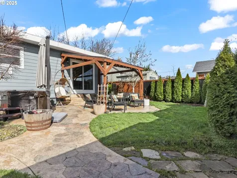 611 W 27th Street Vancouver WA 98660