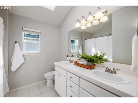 12723 NW Maplecrest Way Banks OR 97106