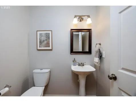 12723 NW Maplecrest Way Banks OR 97106