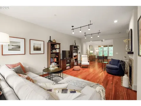 5077 W Sunset Drive Lake Oswego OR 97035