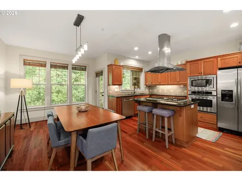 5077 W Sunset Drive Lake Oswego OR 97035