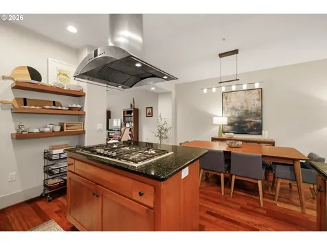 5077 W Sunset Drive Lake Oswego OR 97035