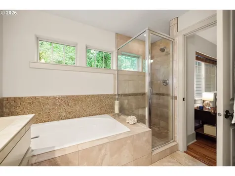 5077 W Sunset Drive Lake Oswego OR 97035
