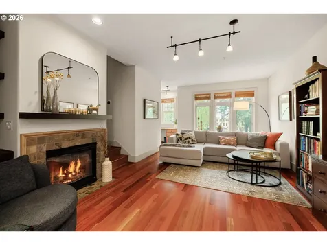 5077 W Sunset Drive Lake Oswego OR 97035