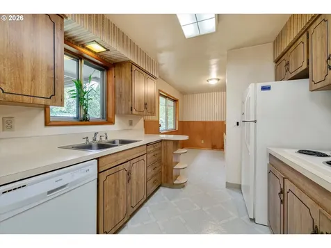 11425 SE Ash Court Portland OR 97216
