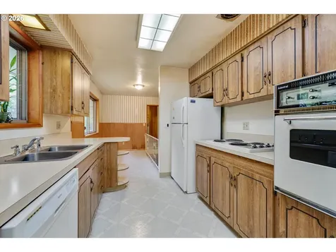 11425 SE Ash Court Portland OR 97216