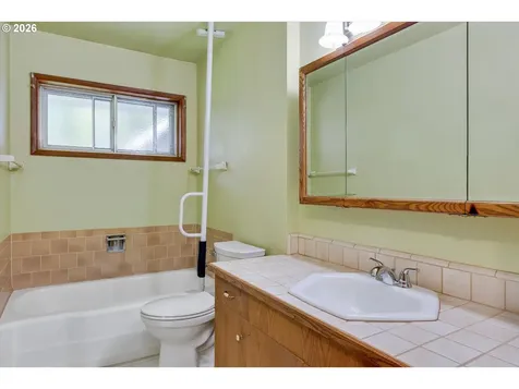 11425 SE Ash Court Portland OR 97216