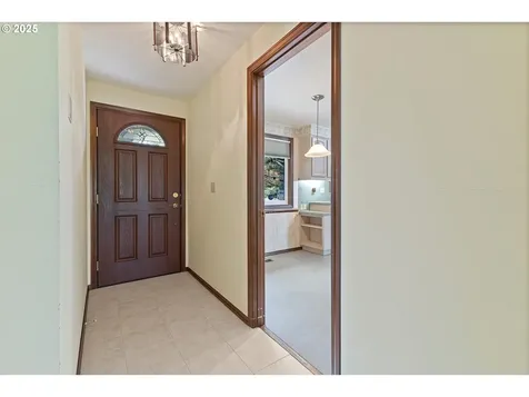 10340 SW 41st Avenue Portland OR 97219