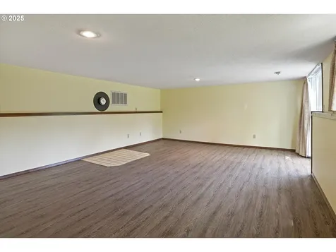 10340 SW 41st Avenue Portland OR 97219
