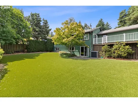 10340 SW 41st Avenue Portland OR 97219