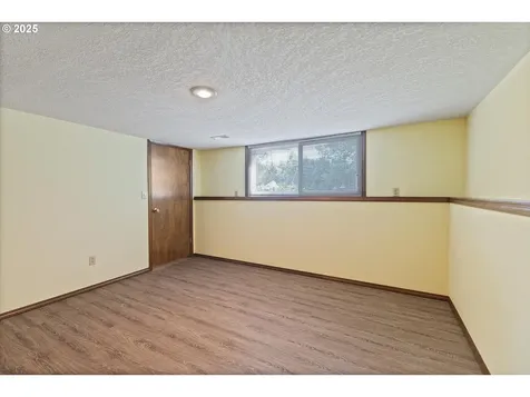 10340 SW 41st Avenue Portland OR 97219