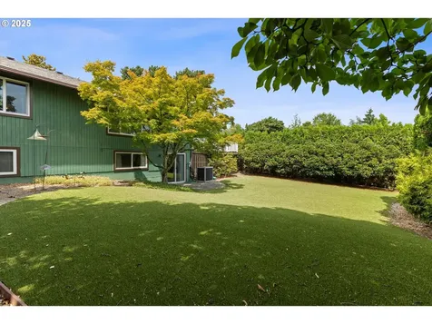 10340 SW 41st Avenue Portland OR 97219