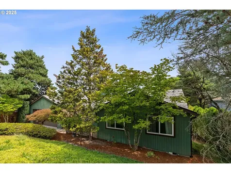 10340 SW 41st Avenue Portland OR 97219
