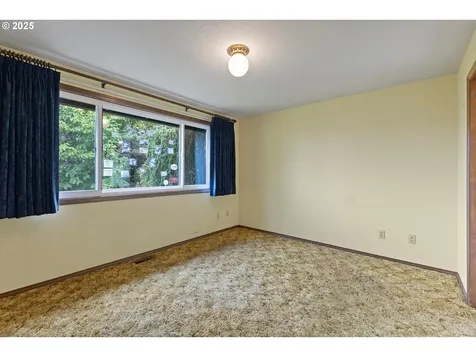 10340 SW 41st Avenue Portland OR 97219