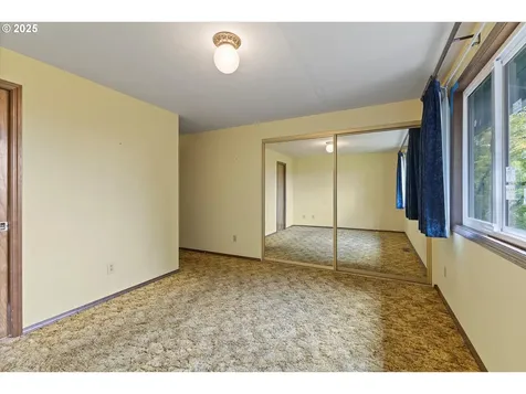 10340 SW 41st Avenue Portland OR 97219