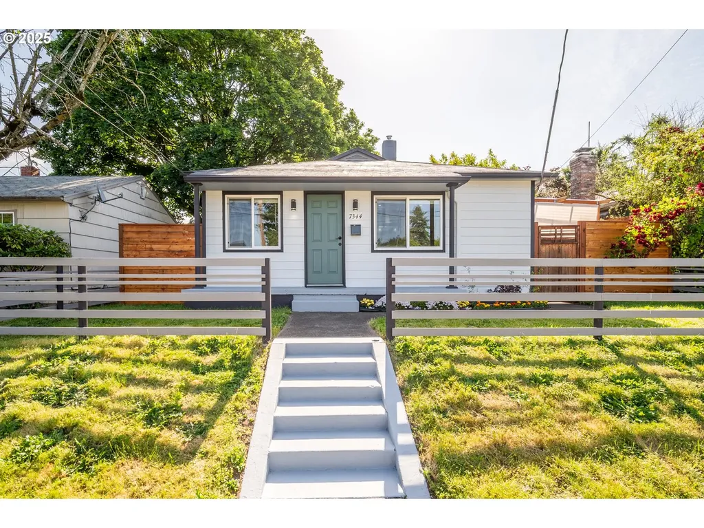 7344 SE 87th Avenue Portland OR 97266