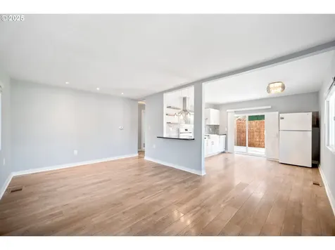 7344 SE 87th Avenue Portland OR 97266