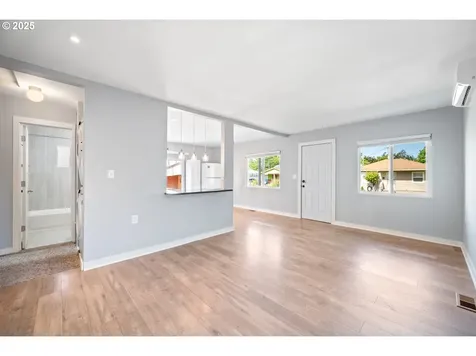 7344 SE 87th Avenue Portland OR 97266