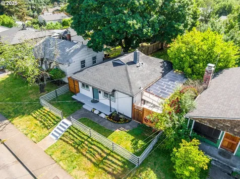 7344 SE 87th Avenue Portland OR 97266