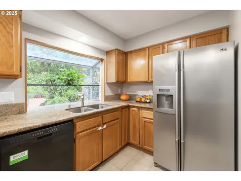 2132 Assumption Street Eugene OR 97402