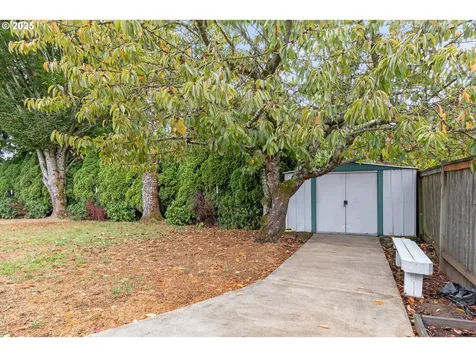 2132 Assumption Street Eugene OR 97402