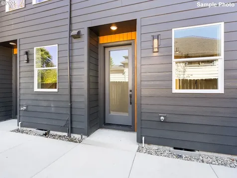 2069 SE Harold Street Portland OR 97202