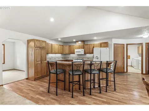 16 Monroe Drive Cathlamet WA 98612