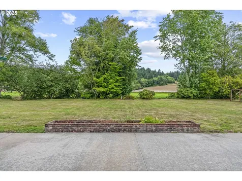 16 Monroe Drive Cathlamet WA 98612
