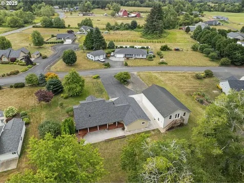16 Monroe Drive Cathlamet WA 98612