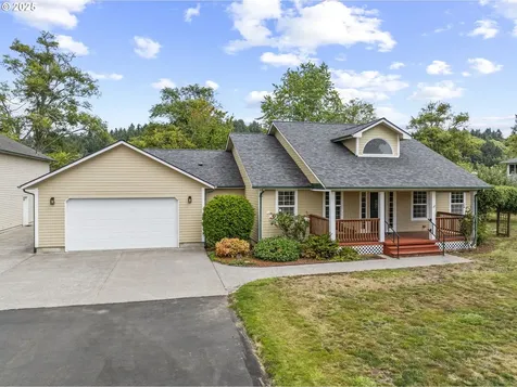 16 Monroe Drive Cathlamet WA 98612