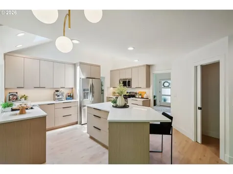 16428 NE San Rafael Drive Portland OR 97230