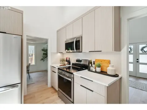 16428 NE San Rafael Drive Portland OR 97230