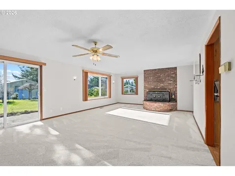 15916 S Henrici Road Oregon City OR 97045