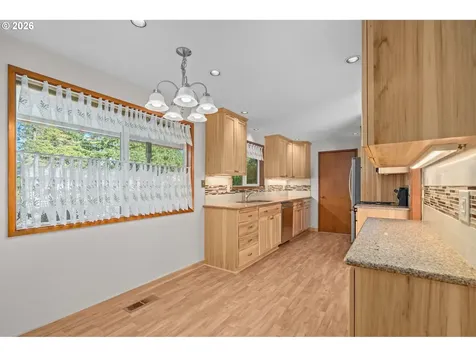 15916 S Henrici Road Oregon City OR 97045