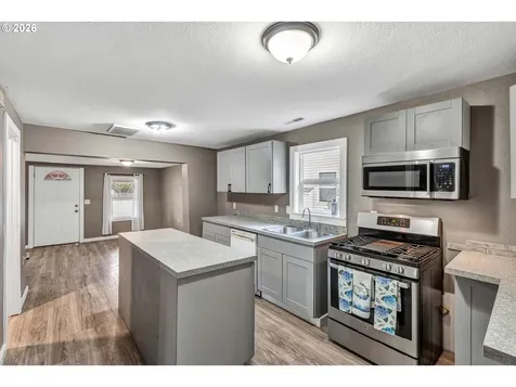 15412 NE Halsey Street Portland OR 97230