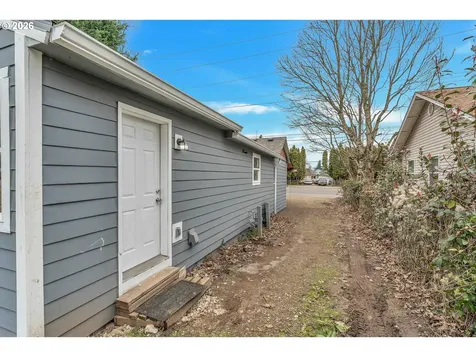 15412 NE Halsey Street Portland OR 97230