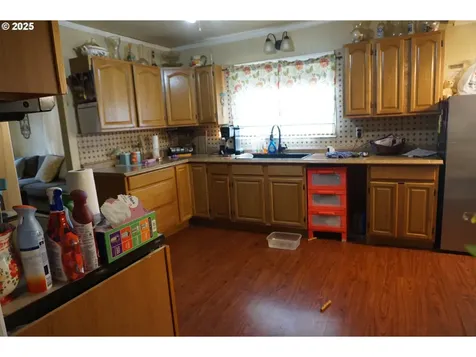 1023 E Street Centralia WA 98531