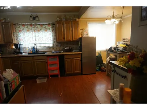 1023 E Street Centralia WA 98531